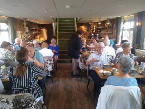 KVEO-ers_aan_de_bootlunch_original